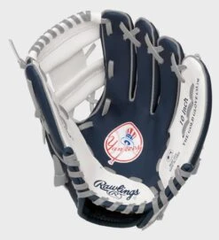 Rawlings New York Yankees 10-Inch Team Logo Glove 8 Rawlings New York Yankees 10-Inch Team Logo Glove -Baseball Equipment Select Stores 22000030111 2